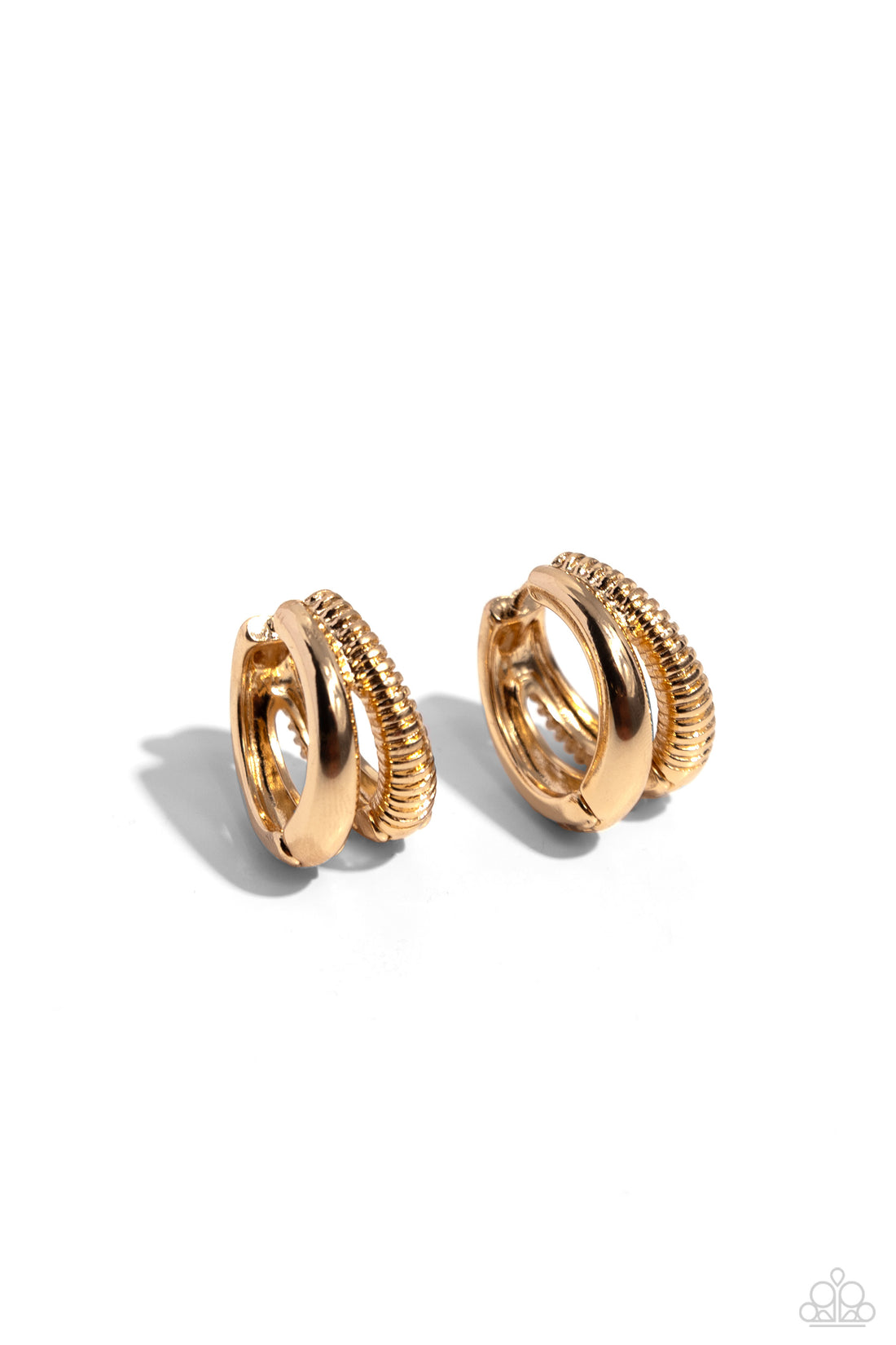 TEXTURED TREMOLO – GOLD HOOP EARRINGS – PAPARAZZI – 1306