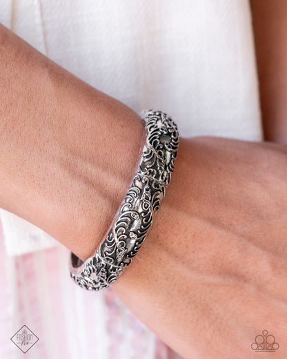 ENCHANTING ENTRANT BRACELET – SILVER – PAPARAZZI – 1139