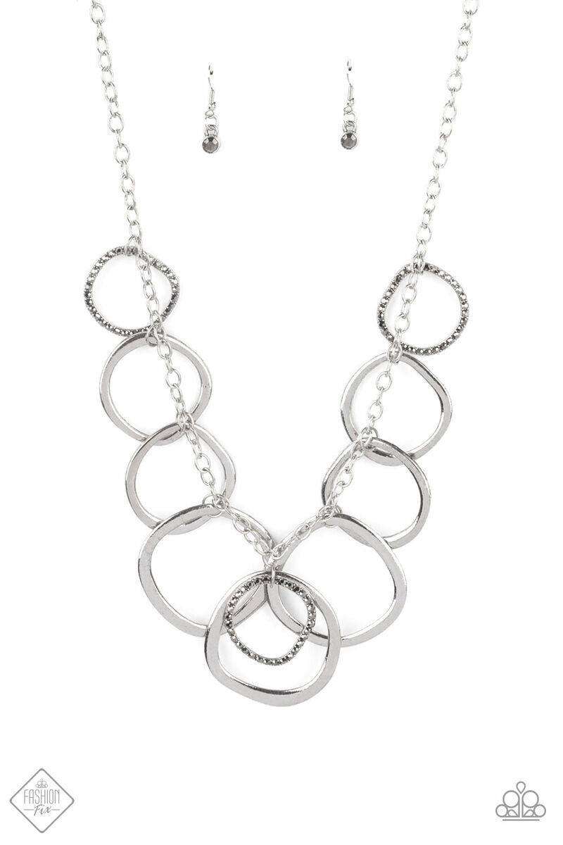DIZZY WITH DESIRE - SILVER NECKLACE - MAGNIFICENT MUSINGS - 1511