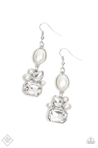 SHOWTIME TWINKLE - WHITE EARRING - FIERCELY 5TH AVENUE - 1539