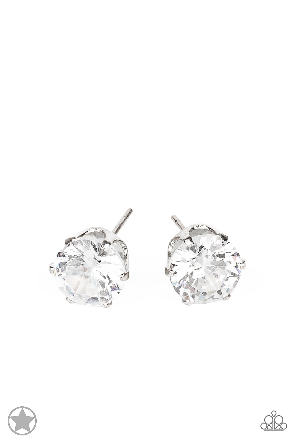 JUST IN TIMELESS - SILVER EARRING STUDS - PAPARAZZI – 1290