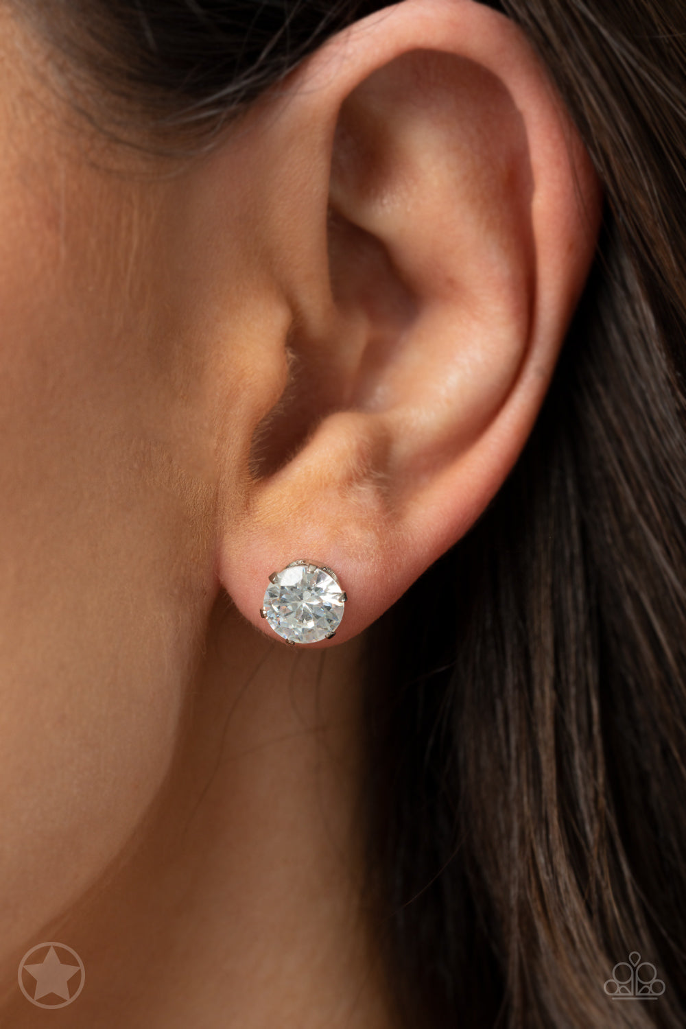 JUST IN TIMELESS - SILVER EARRING STUDS - PAPARAZZI – 1290