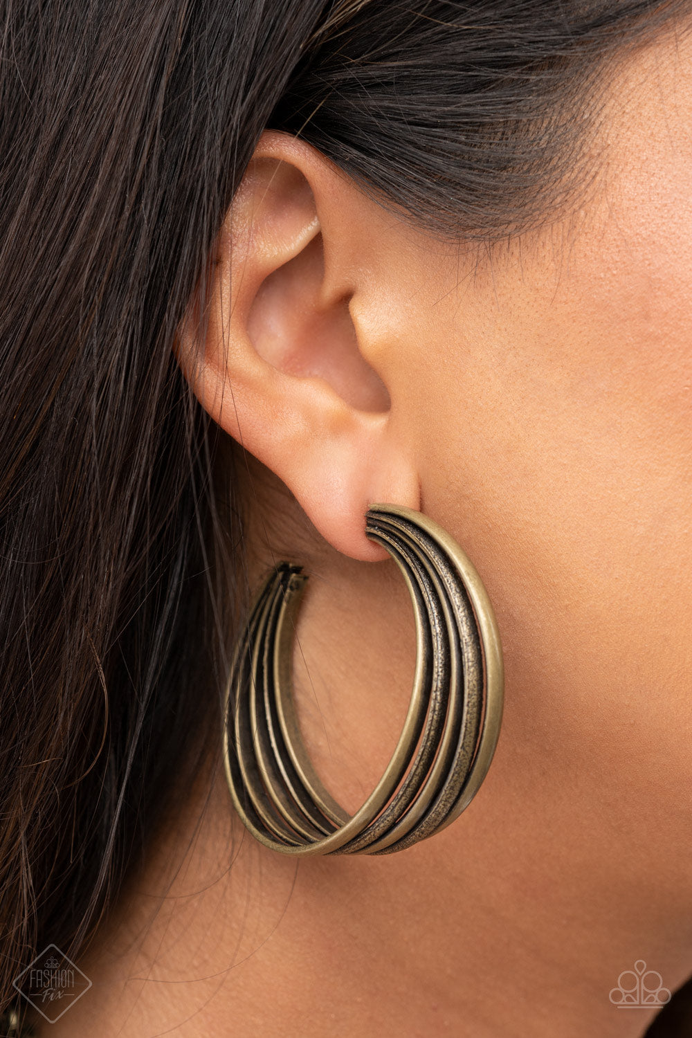 IN SYNC - BRASS EARRING - MAGNIFICENT MUSINGS - 1521