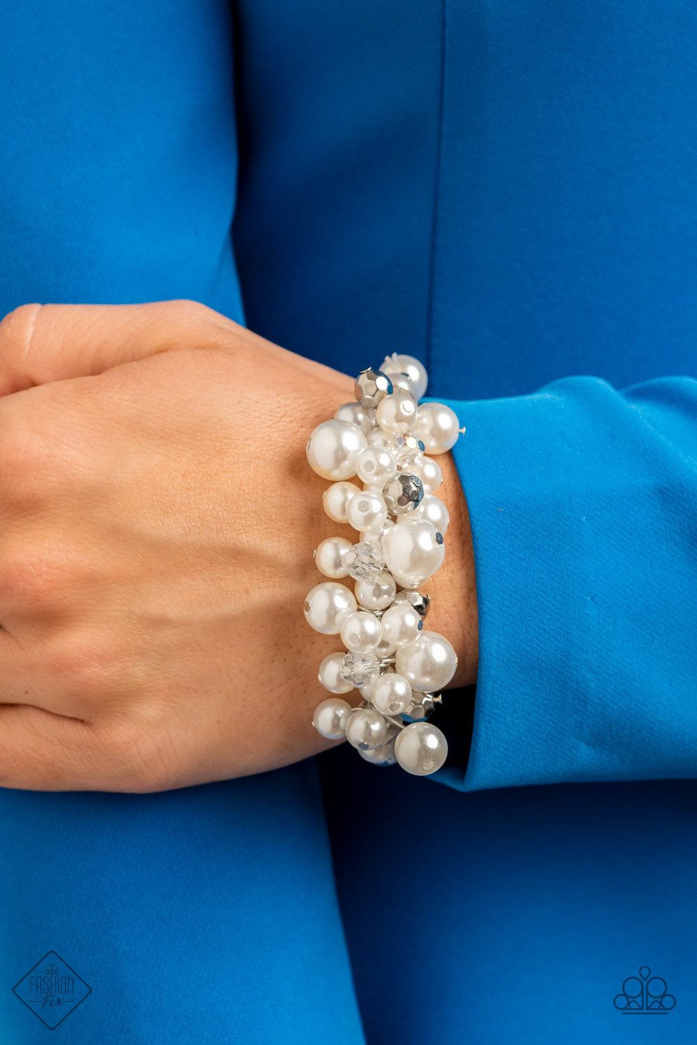 ELEGANTLY EXAGGERATED - WHITE BRACELET - FIERCELY 5TH AVENUE - 1544