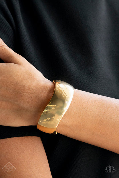 URBAN ANCHOR BRACELET-GOLD - FIERCELY 5TH AVENUE - 1588