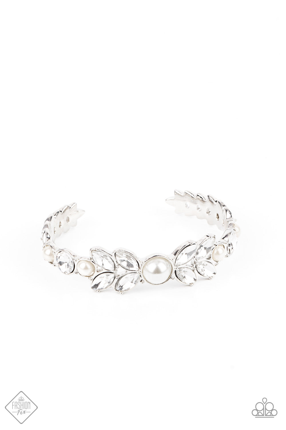 REGAL REMINISCENCE - WHITE BRACELET - FIERCELY 5TH AVENUE - 1514