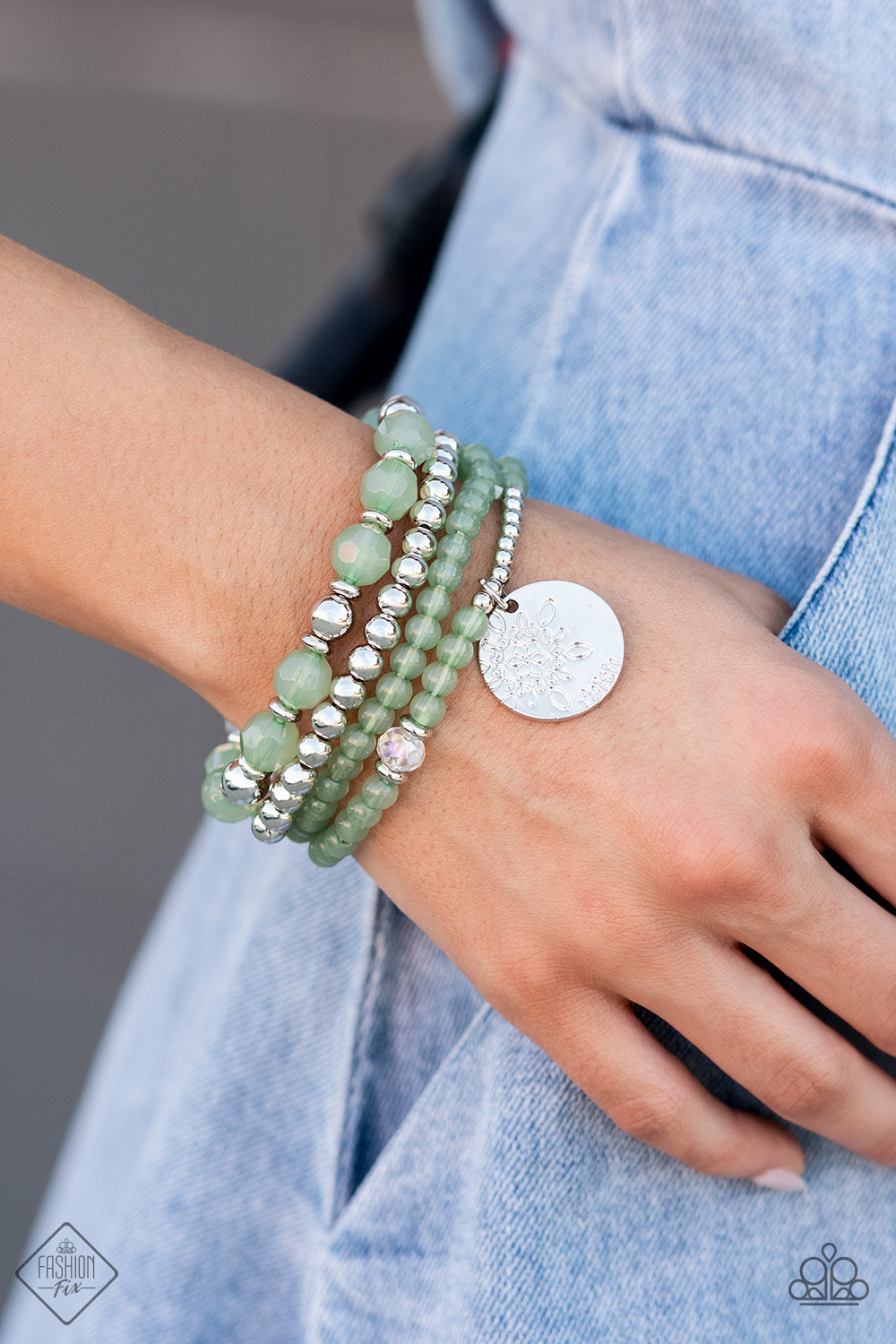 SURFER STYLE BRACELET-GREEN - GLIMPSES OF MALIBU - 1589