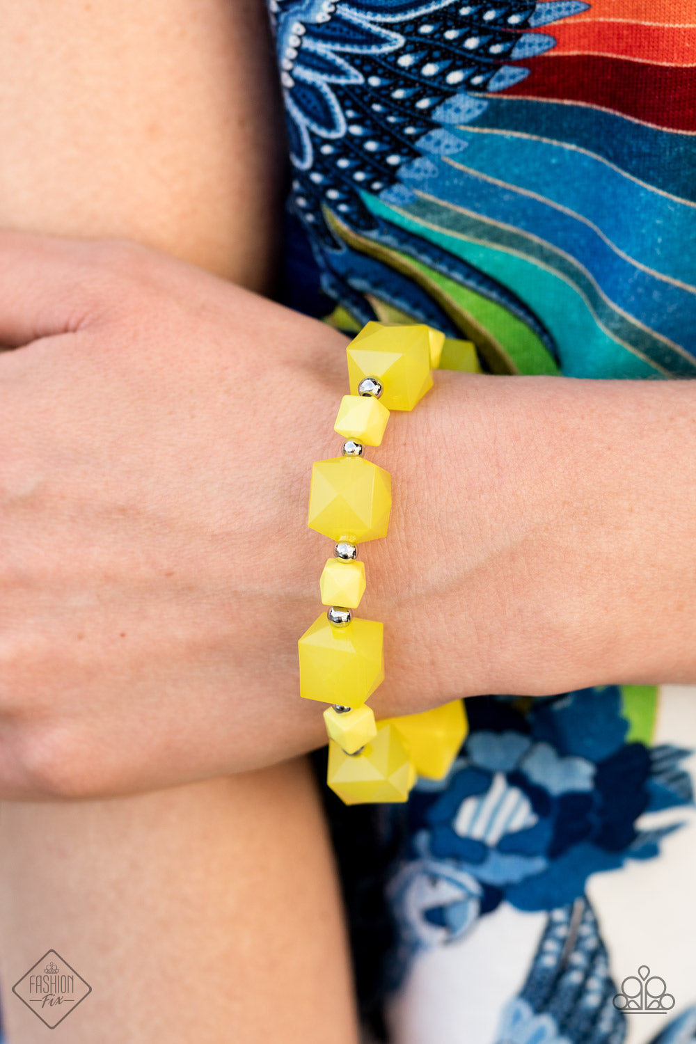 TRENDSETTING TOURIST - YELLOW BRACELET - GLIMPSES OF MALIBU - 1515