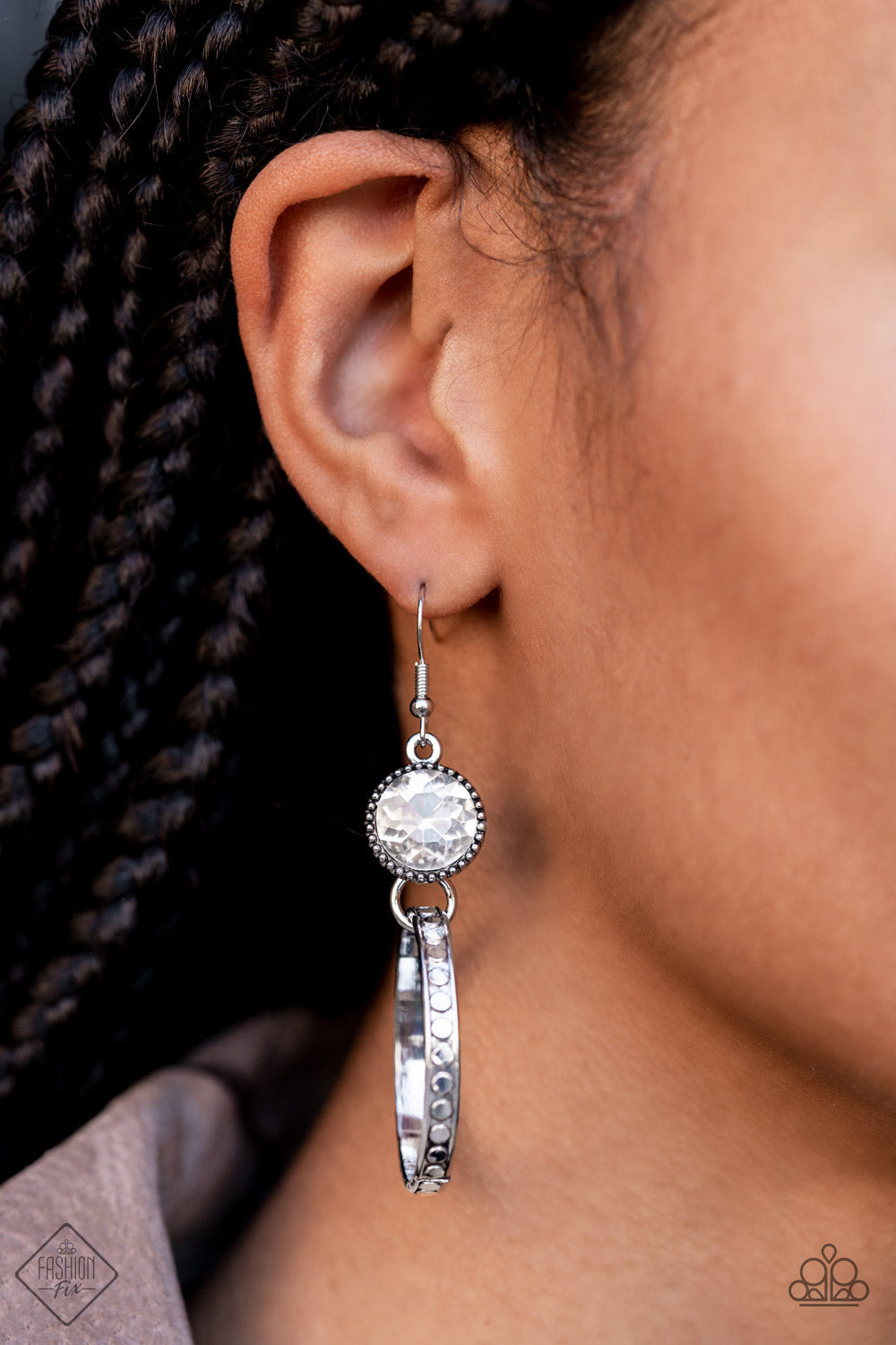 STANDALONE SPARKLE - WHITE EARRING - MAGNIFICENT MUSINGS - 1541