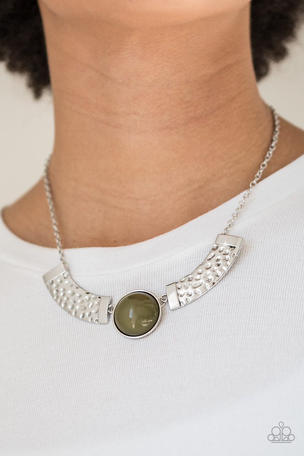 EGYPTIAN SPELL - GREEN NECKLACE - PAPARAZZI - 1773