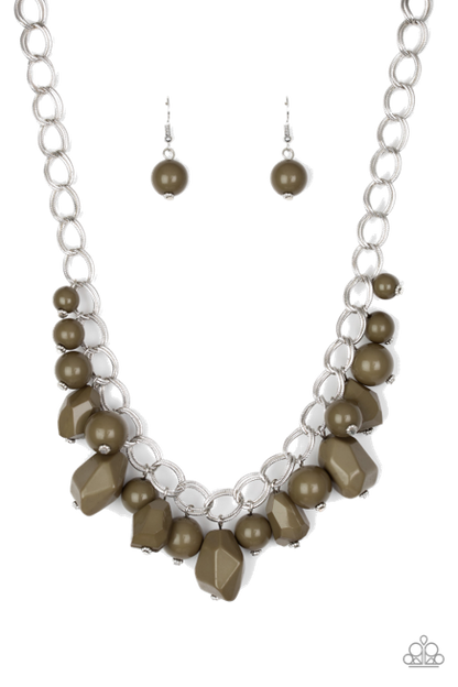 GORGEOUSLY GLOBETROTTER - GREEN NECKLACE - PAPARAZZI - 1786