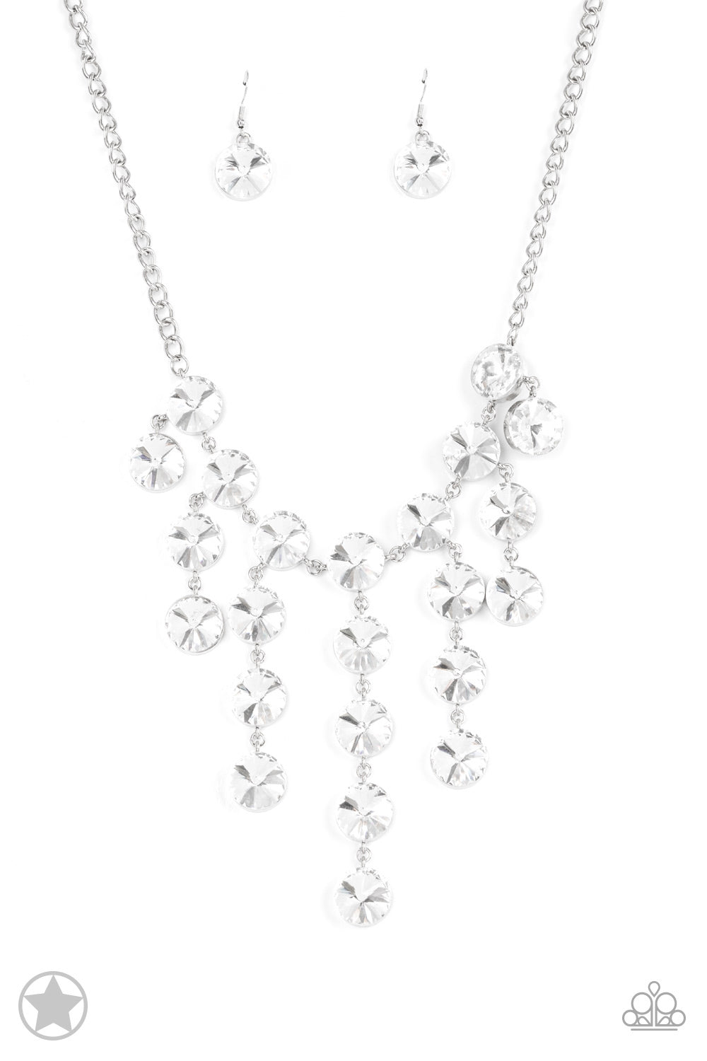 SPOTLIGHT STUNNER - SILVER NECKLACE - PAPARAZZI