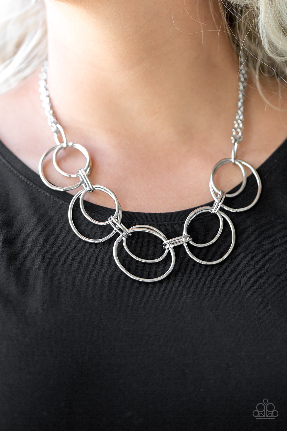 URBAN ORBIT - SILVER NECKLACE - PAPARAZZI